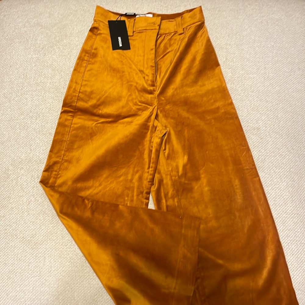 Crushed velvet cropped pants